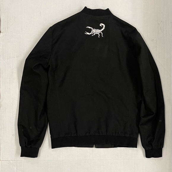 New Look Men Black Custom Patched Zip Up Bomber Jacket - Extra Small - Picture 2 of 3